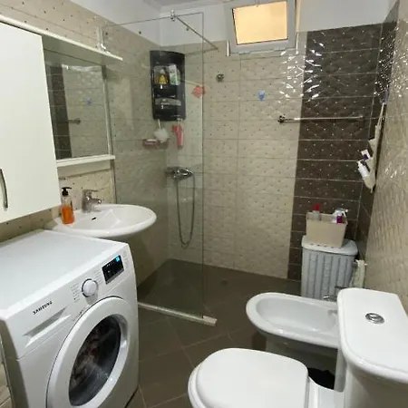 Elanza Apartment *